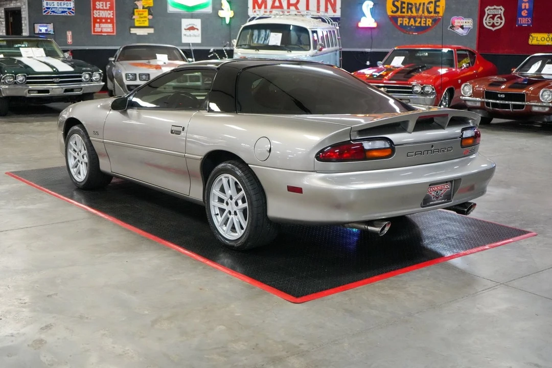 2000 Chevrolet Camaro - Image 4 of 31