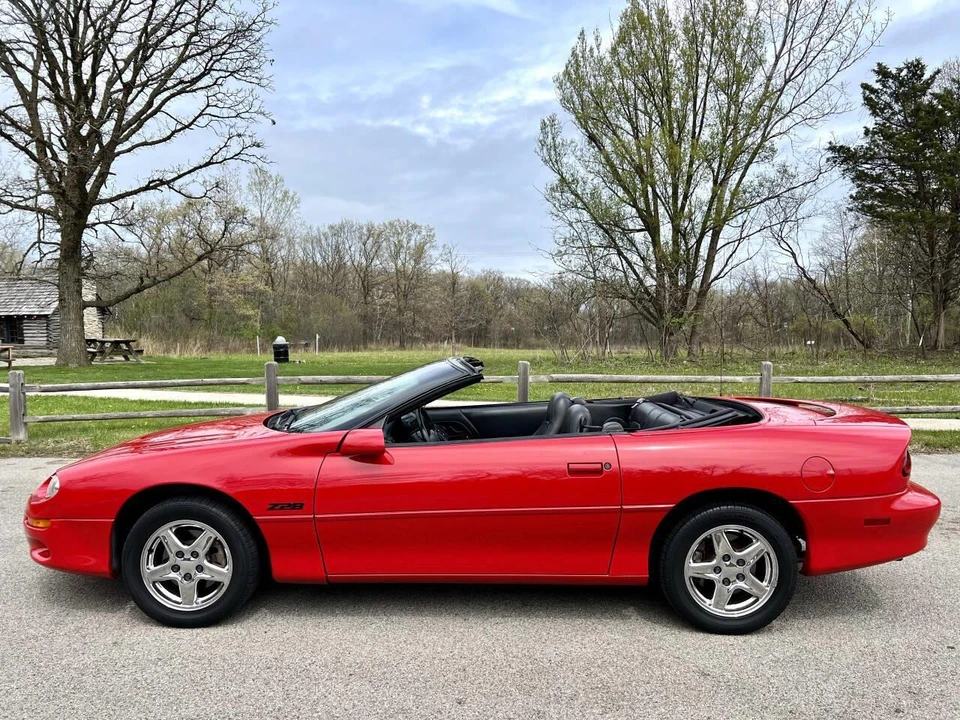 2000 Chevrolet Camaro 4th Gen - Image 7 of 25