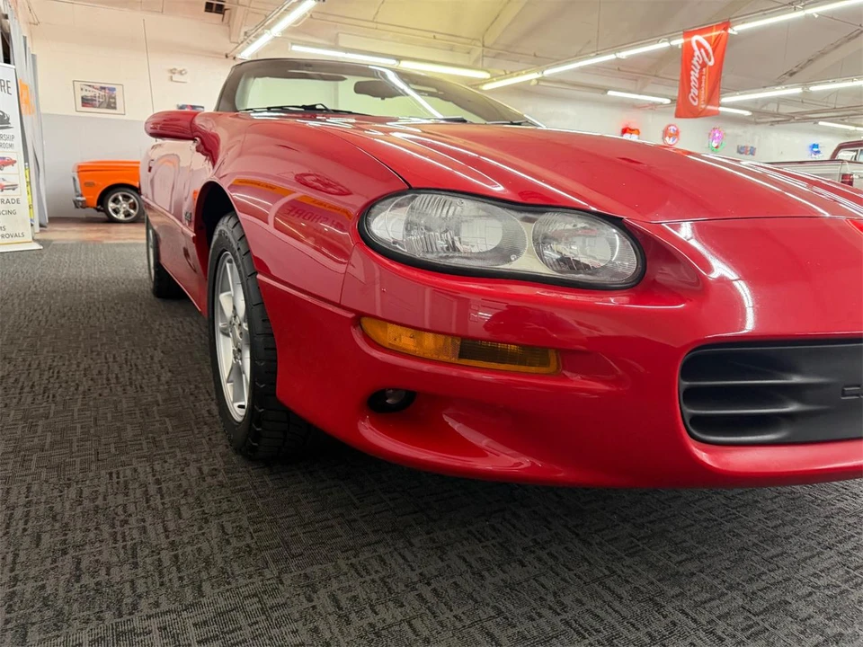 2000 Chevrolet Camaro 4th Gen - Image 13 of 31