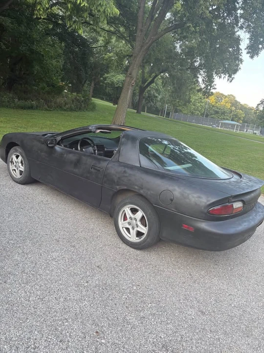 2000 Chevrolet Camaro 4th Gen - Image 2 of 9