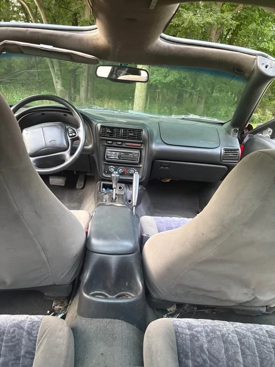 2000 Chevrolet Camaro 4th Gen - Image 6 of 9