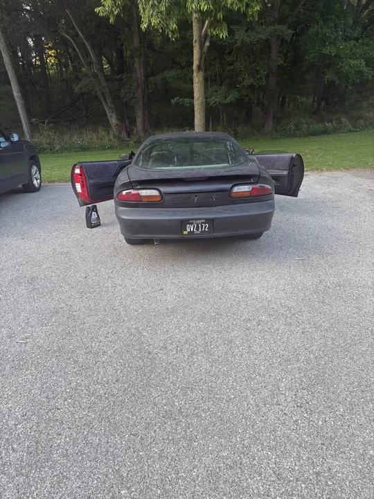 2000 Chevrolet Camaro 4th Gen - Image 5 of 9
