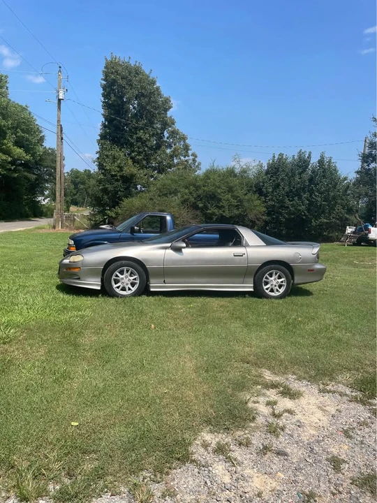 2000 Chevrolet Camaro 4th Gen - Image 2 of 5