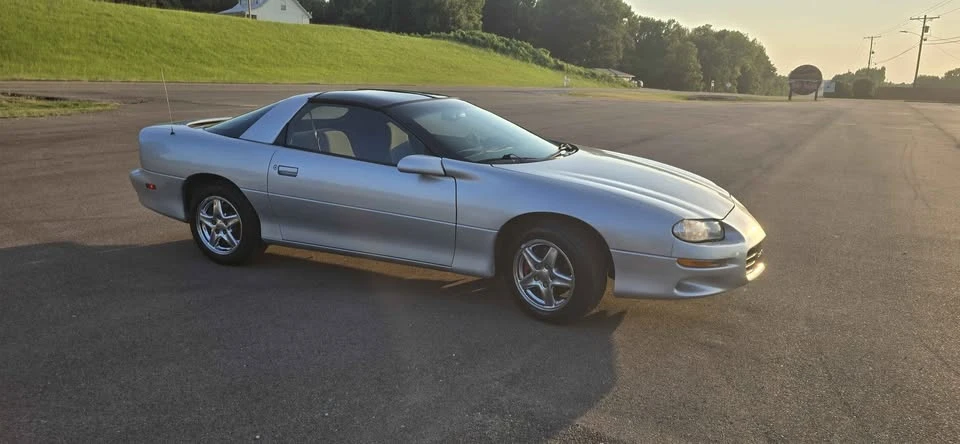 2000 Chevrolet Camaro 4th Gen - Image 3 of 11