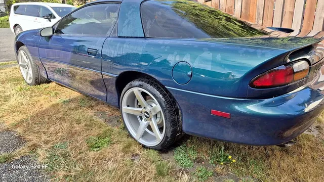 2000 Chevrolet Camaro Coupe 2D