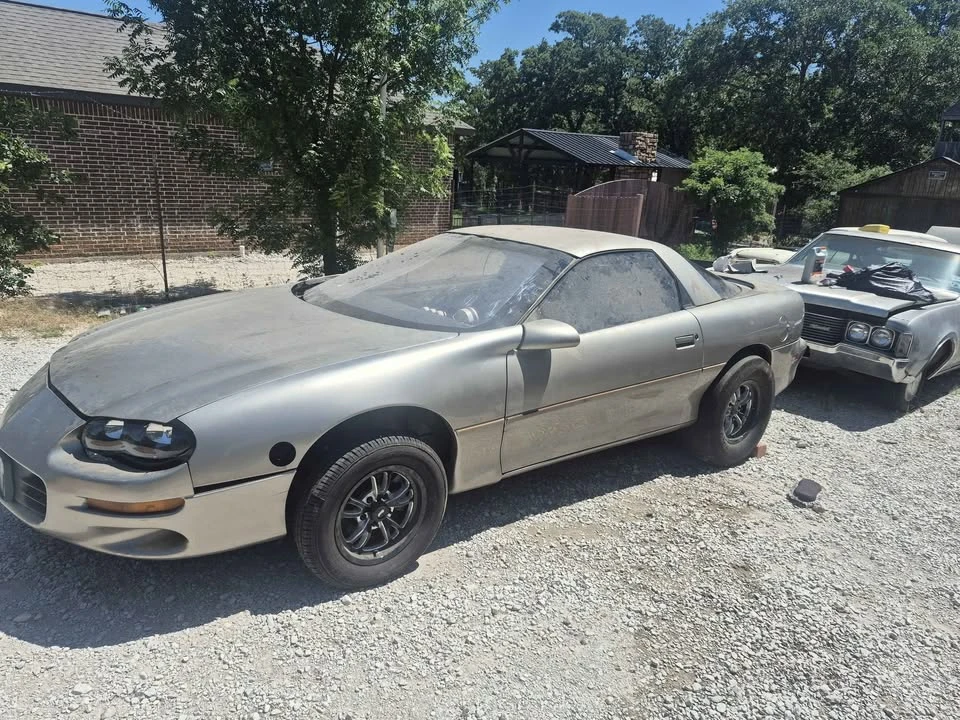 2000 Chevrolet Camaro 4th Gen - Image 2 of 9
