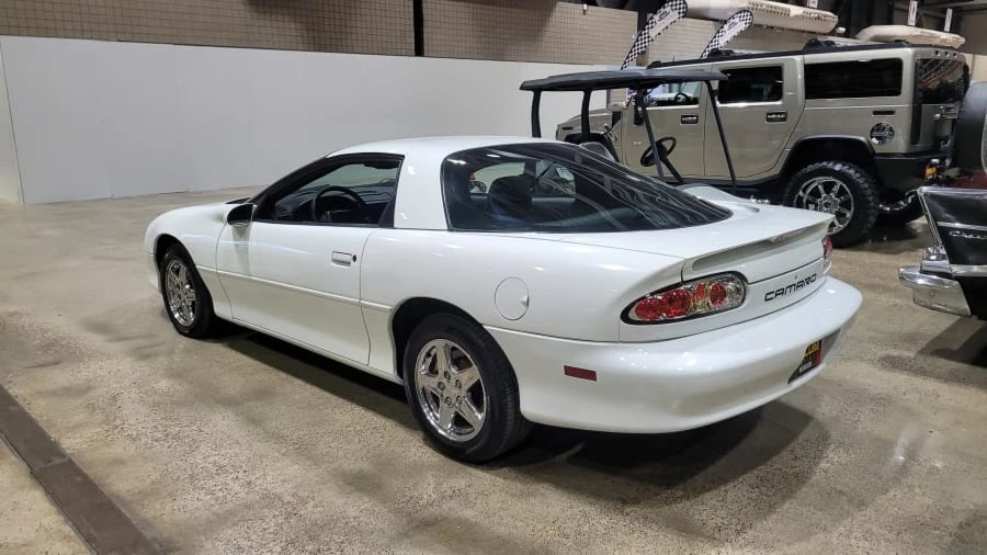 2000 Chevrolet Camaro 4th Gen - Image 2 of 4