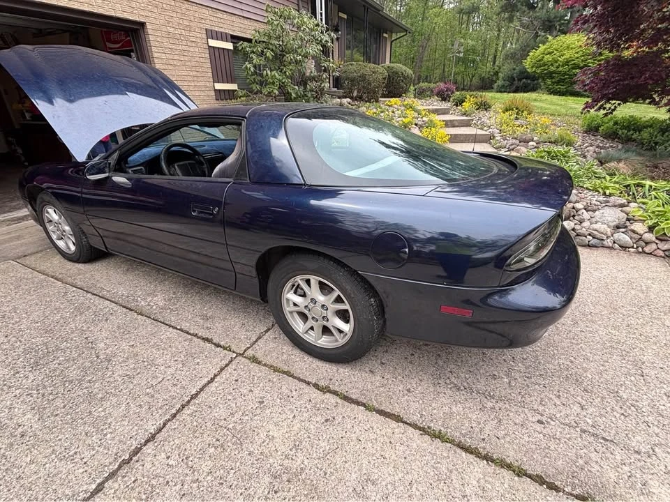 2000 Chevrolet Camaro 4th Gen - Image 2 of 7