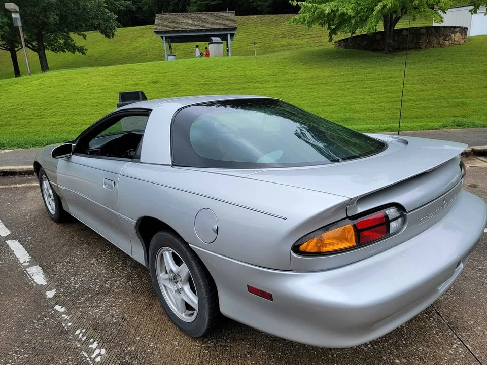 2000 Chevrolet Camaro 4th Gen - Image 5 of 8