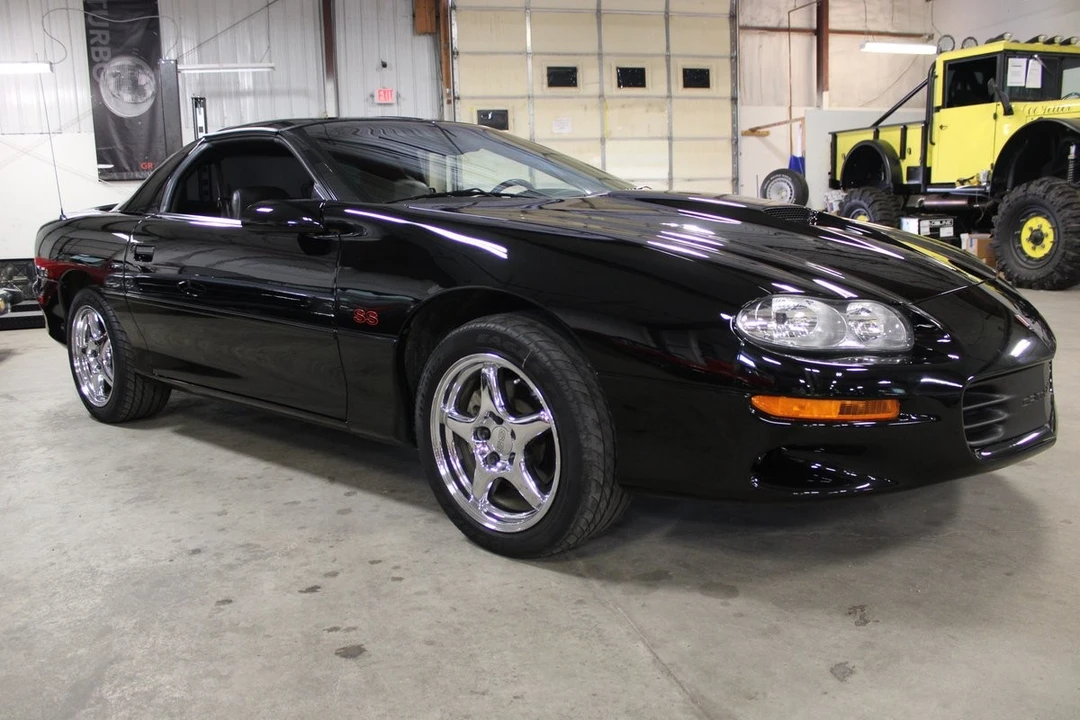 2000 Chevrolet Camaro SS 4th Gen - Image 8 of 12