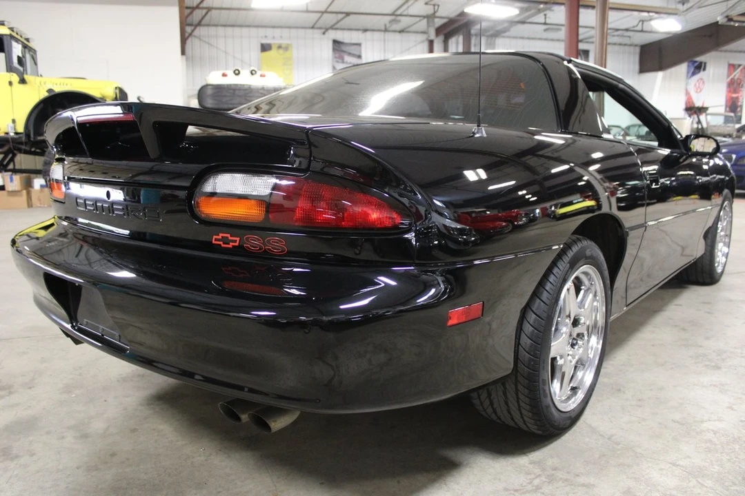 2000 Chevrolet Camaro SS 4th Gen - Image 6 of 12