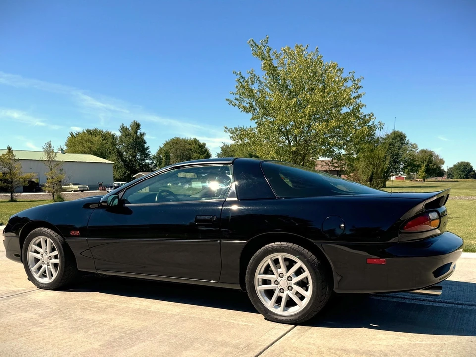 2000 Chevrolet Camaro SS 4th Gen - Image 4 of 21