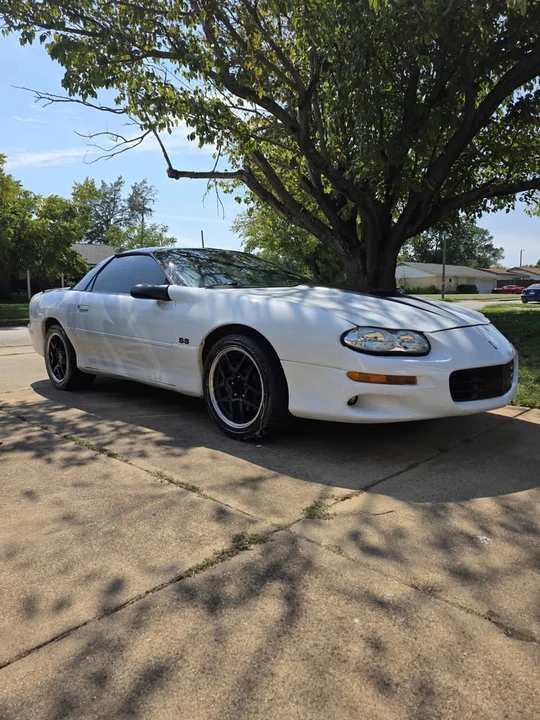 2000 Chevrolet Camaro SS 4th Gen - Image 2 of 4