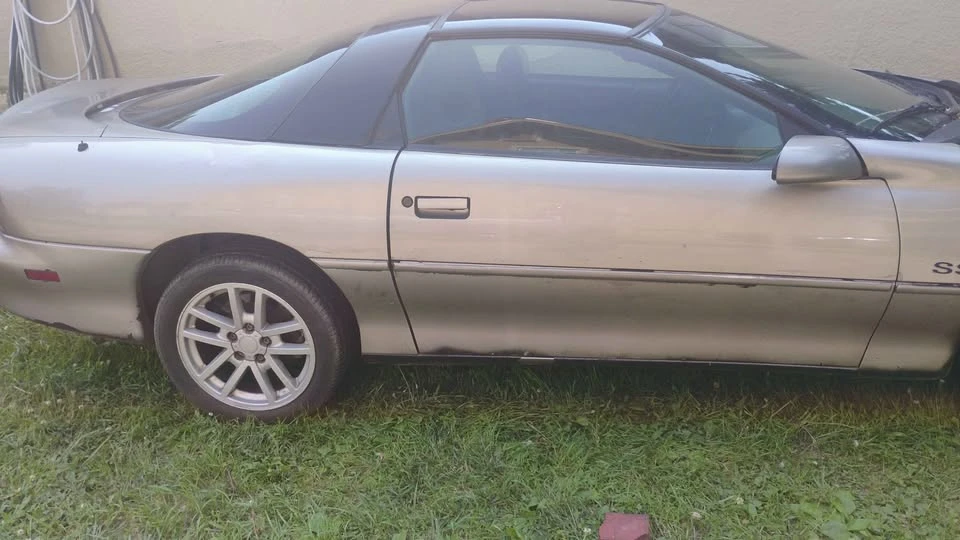 2000 Chevrolet Camaro SS 4th Gen - Image 5 of 7