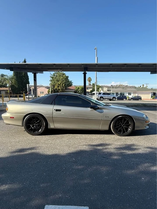 2000 Chevrolet Camaro SS 4th Gen - Image 2 of 9