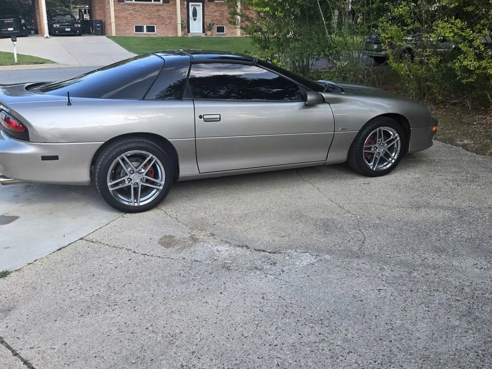 2000 Chevrolet Camaro SS 4th Gen - Image 5 of 11