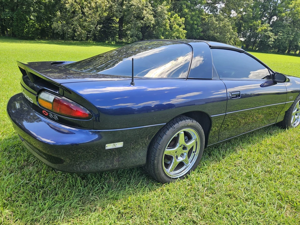 2000 Chevrolet Camaro SS 4th Gen - Image 23 of 31