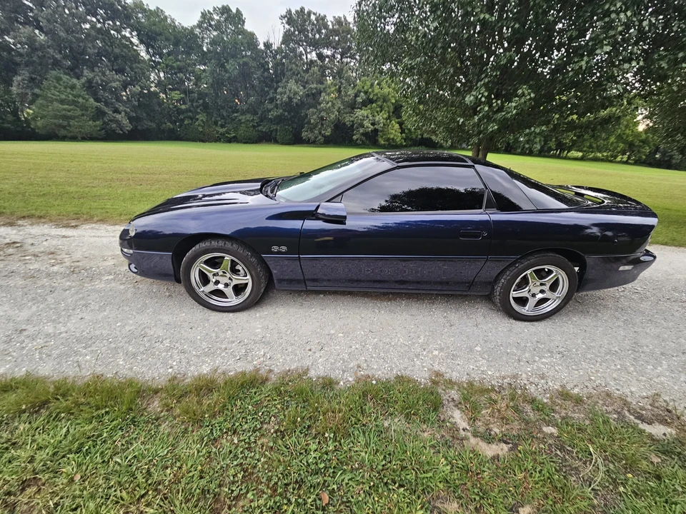 2000 Chevrolet Camaro SS 4th Gen - Image 9 of 31