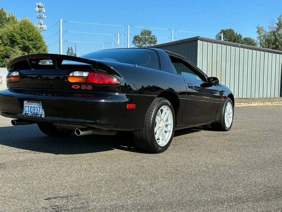 2000 Chevrolet Camaro SS 4th Gen - Image 5 of 17
