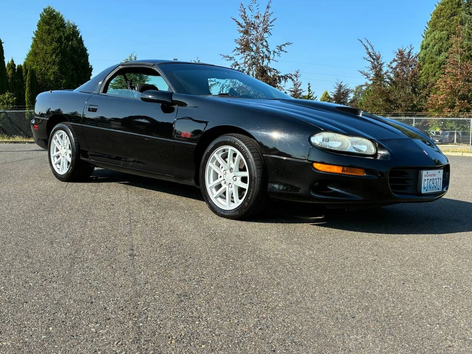 2000 Chevrolet Camaro SS 4th Gen - Image 4 of 17