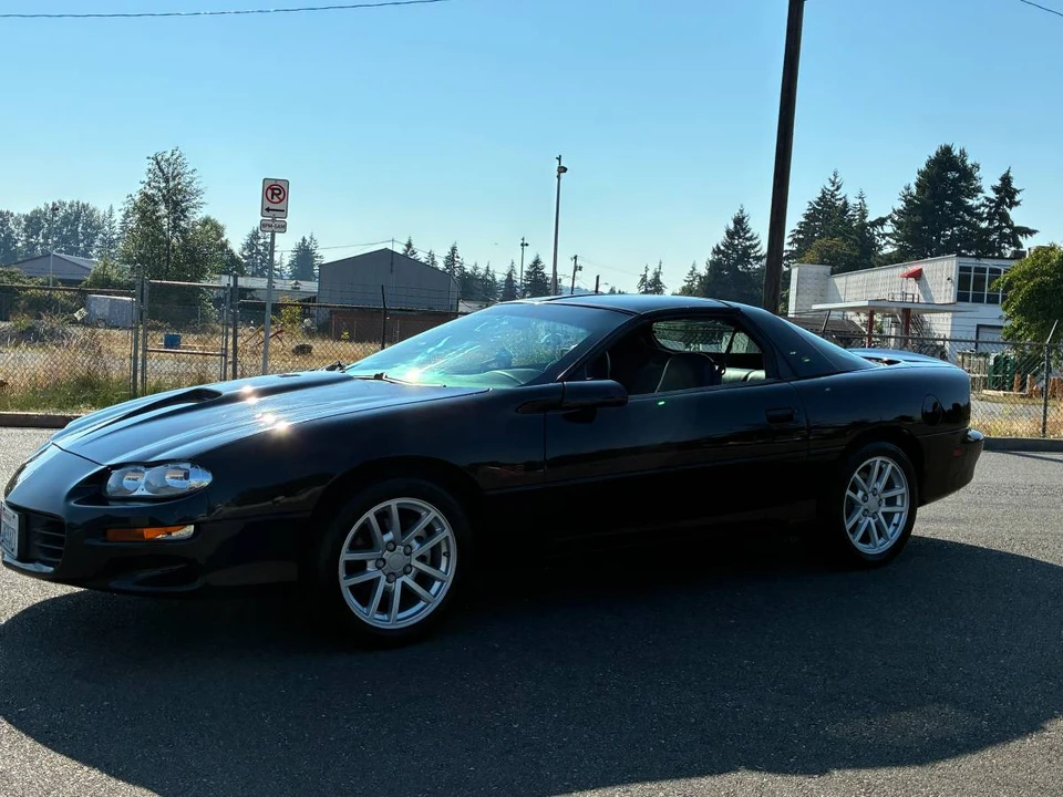 2000 Chevrolet Camaro SS 4th Gen - Image 2 of 17