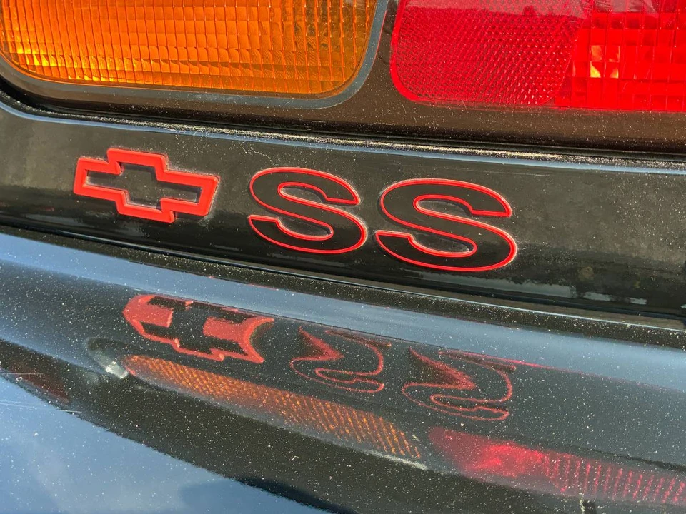 2000 Chevrolet Camaro SS 4th Gen - Image 10 of 17