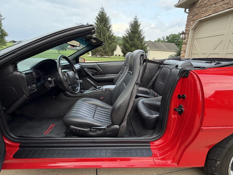 2000 Chevrolet Camaro SS 4th Gen - Image 4 of 31