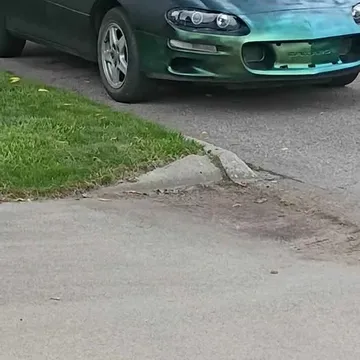 2000 Chevrolet Camaro T-Top 2-Door Coupe