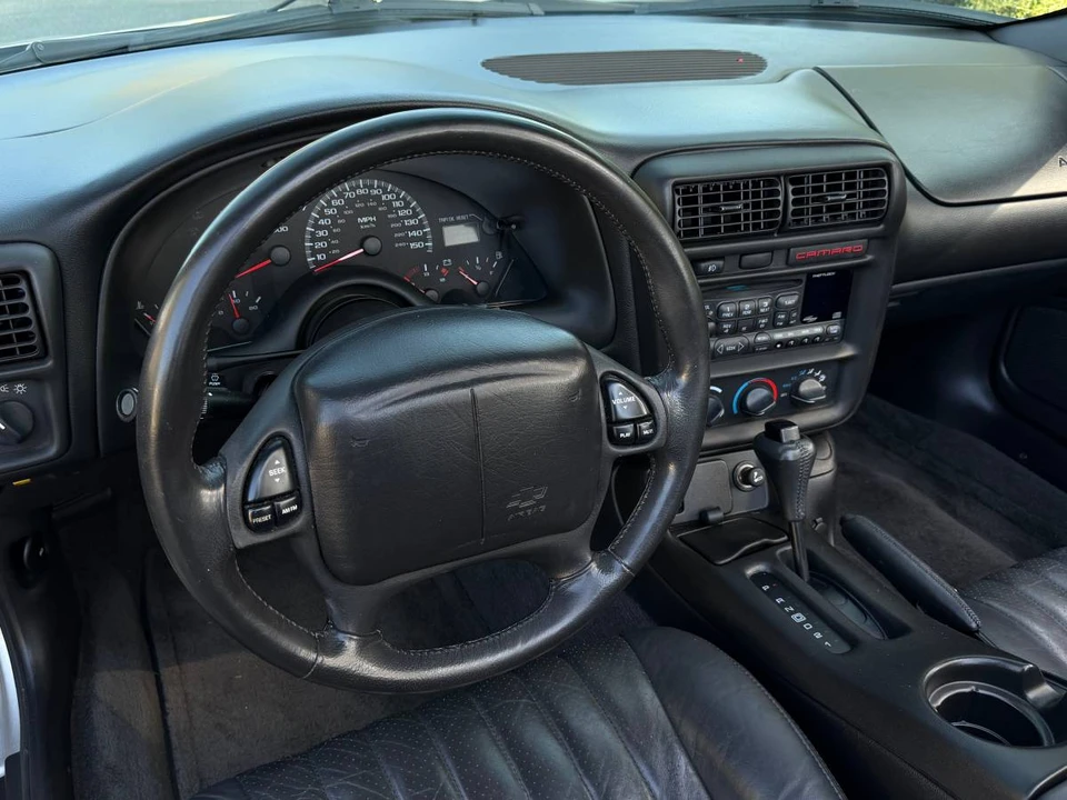 2000 Chevrolet Camaro Z28 4th Gen - Image 10 of 18