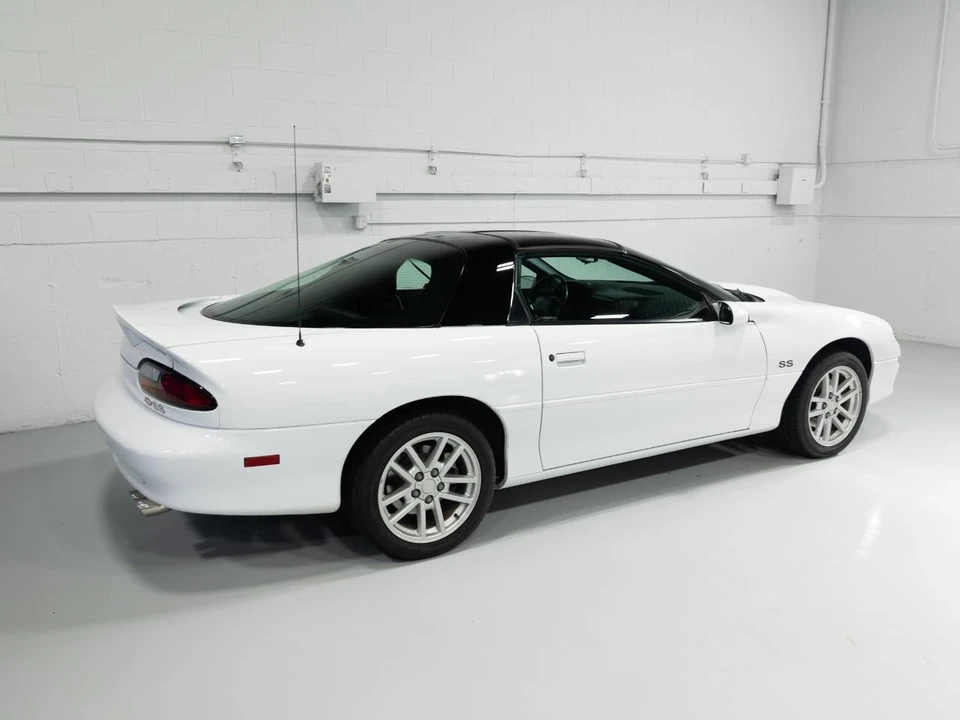 2000 Chevrolet Camaro SS 4th Gen - Image 13 of 31