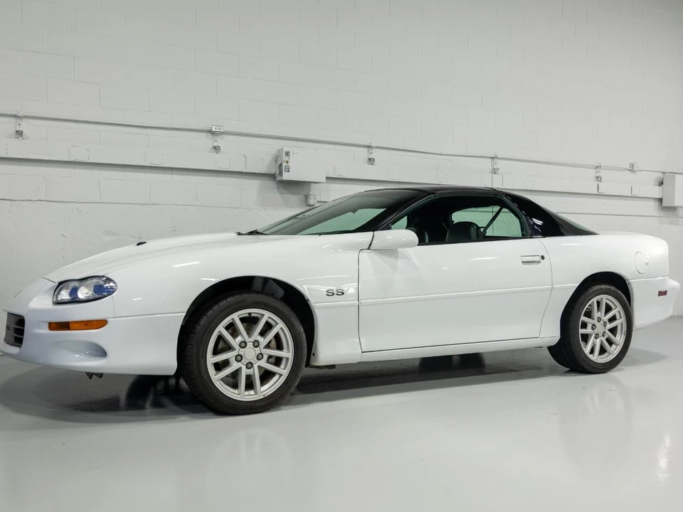 2000 Chevrolet Camaro SS 4th Gen - Image 3 of 31