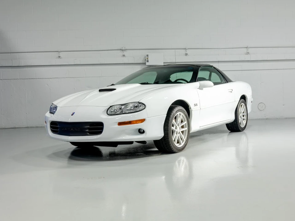 2000 Chevrolet Camaro SS 4th Gen - Image 8 of 31