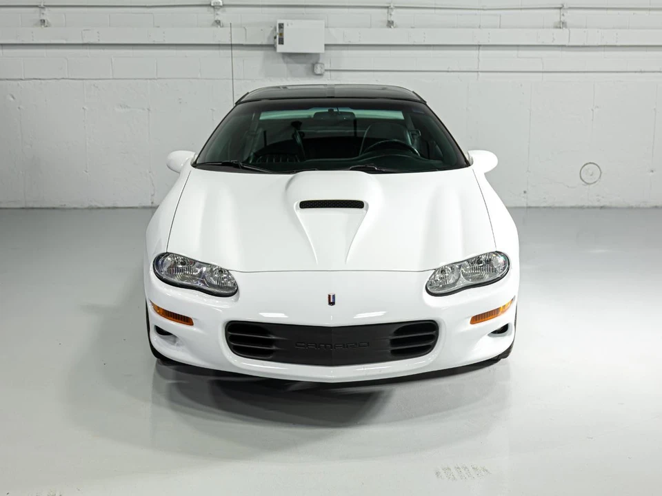 2000 Chevrolet Camaro SS 4th Gen - Image 4 of 31