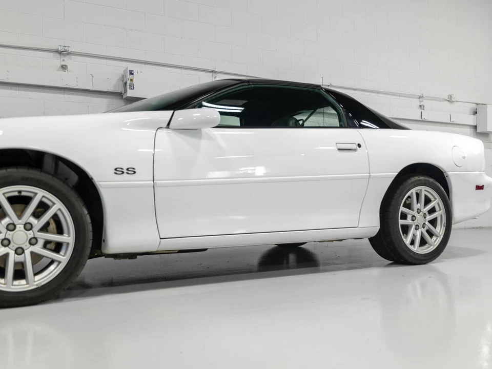 2000 Chevrolet Camaro SS 4th Gen - Image 16 of 31