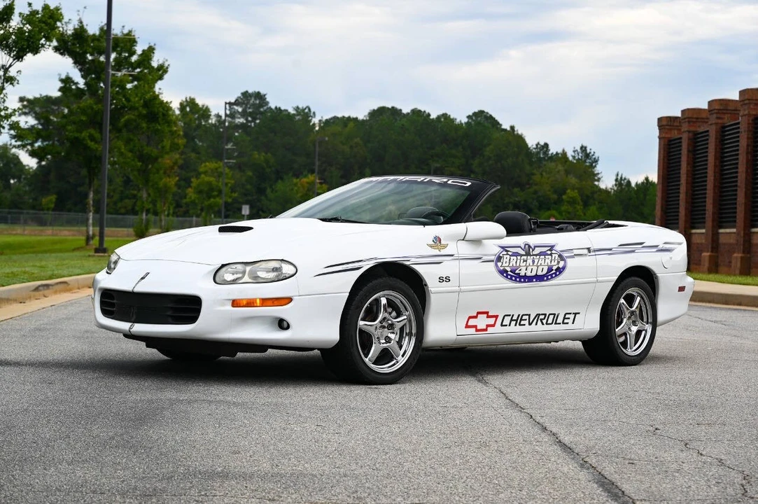 2000 Chevrolet Camaro SS 4th Gen - Image 11 of 21