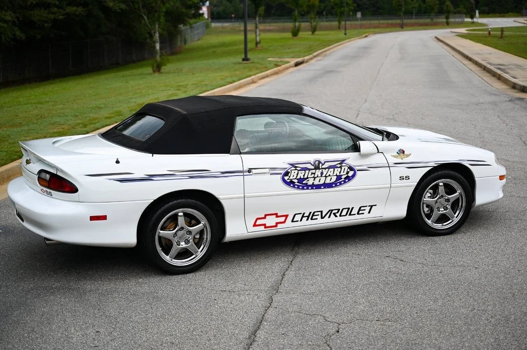 2000 Chevrolet Camaro SS 4th Gen - Image 9 of 21