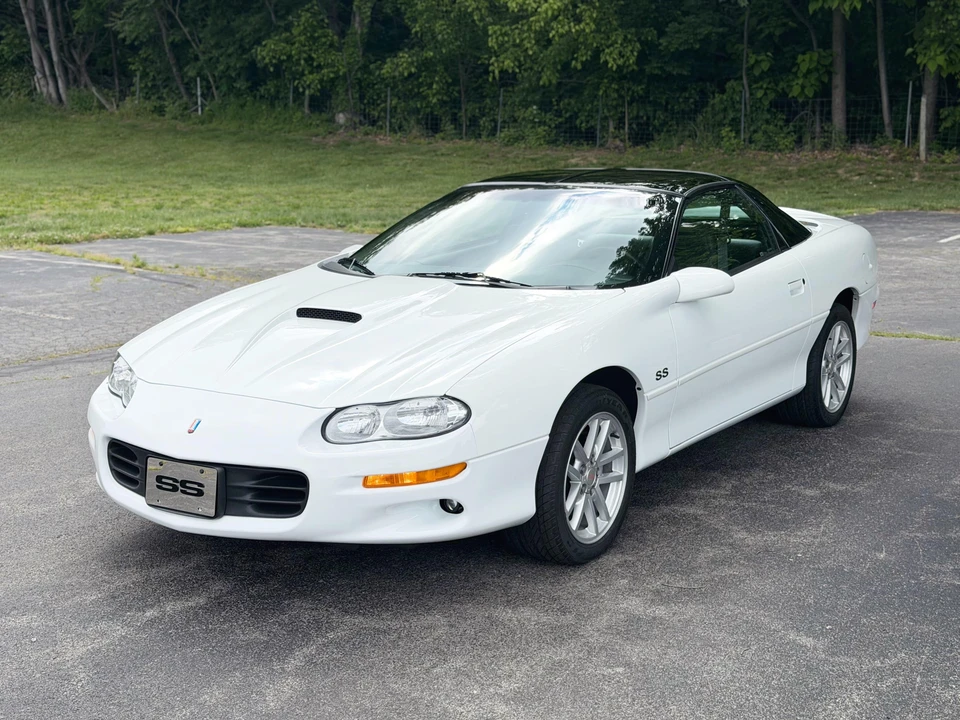 2000 Chevrolet Camaro SS 4th Gen - Image 7 of 31