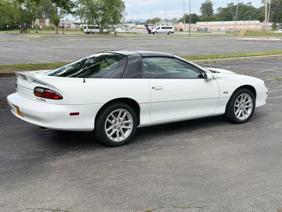 2000 Chevrolet Camaro SS 4th Gen - Image 14 of 31