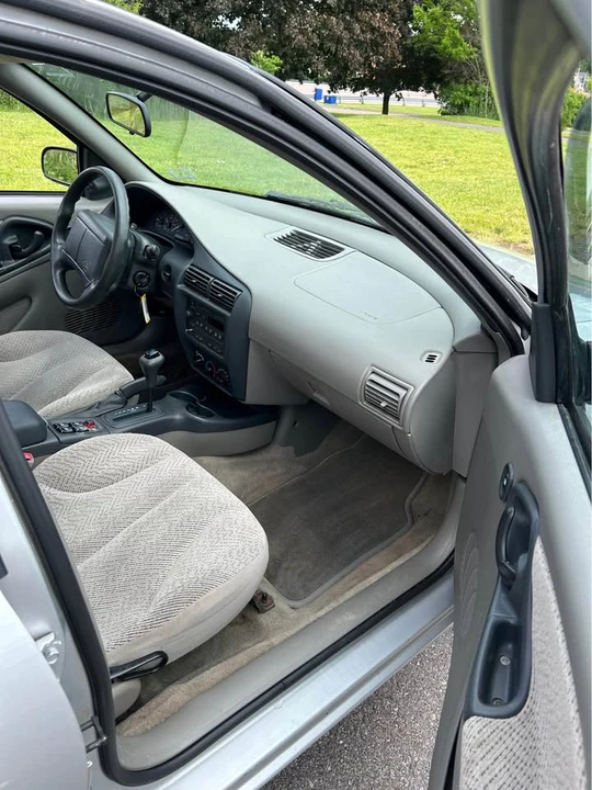 2000 Chevrolet Cavalier - Image 9 of 11