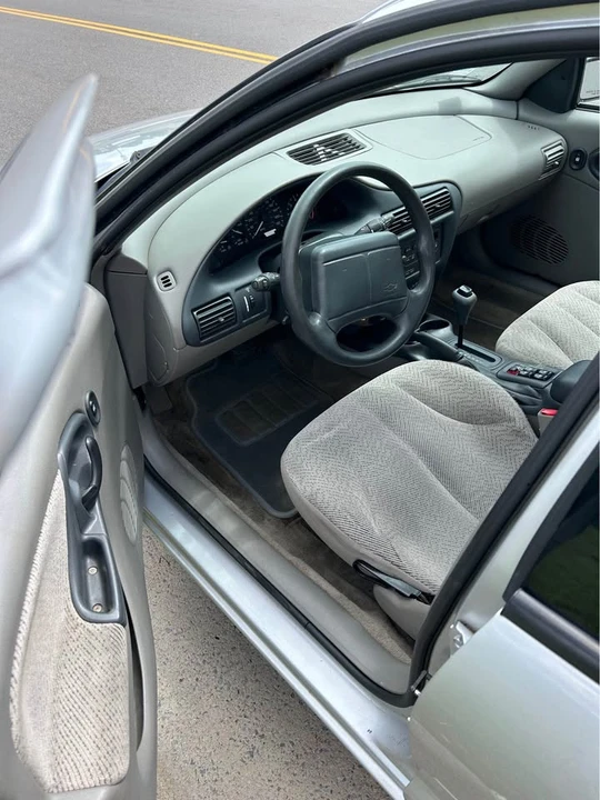 2000 Chevrolet Cavalier - Image 5 of 11