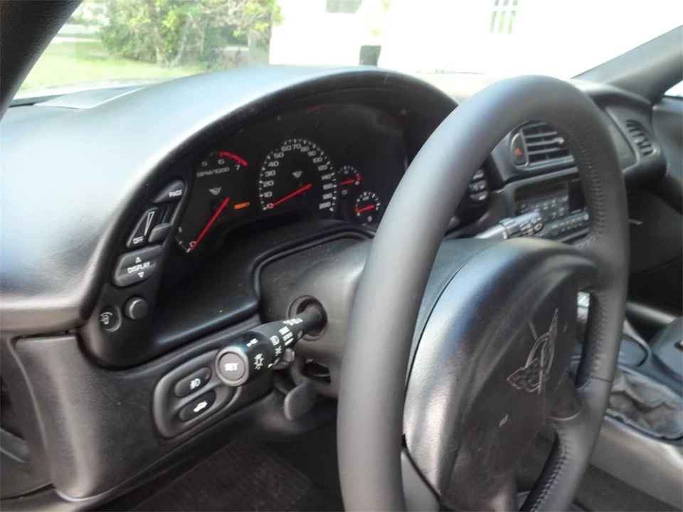 2000 Chevrolet - Image 22 of 31