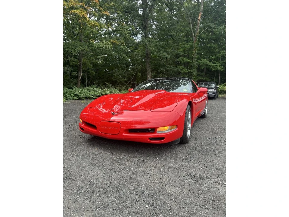 2000 Chevrolet Corvette C5 - Image 2 of 12