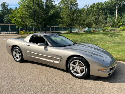2000 Chevrolet Corvette Fixed Roof Coupe