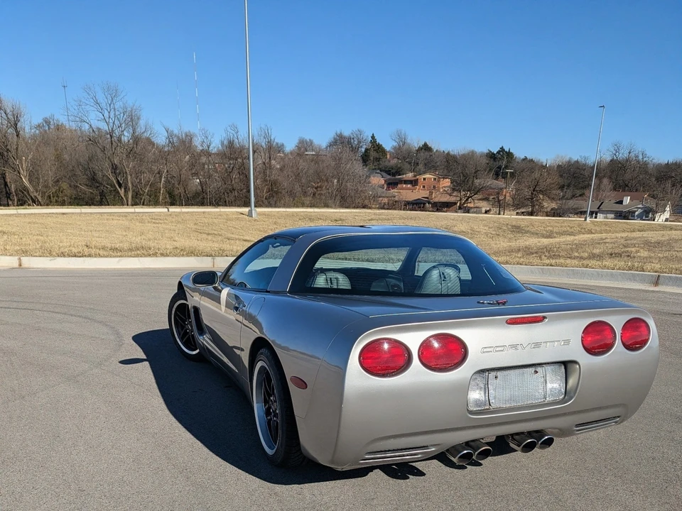 2000 Chevrolet Corvette C5 - Image 4 of 24