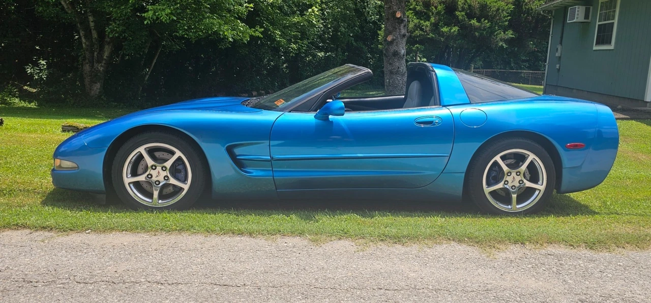 2000 Chevrolet Corvette C5 - Image 5 of 27