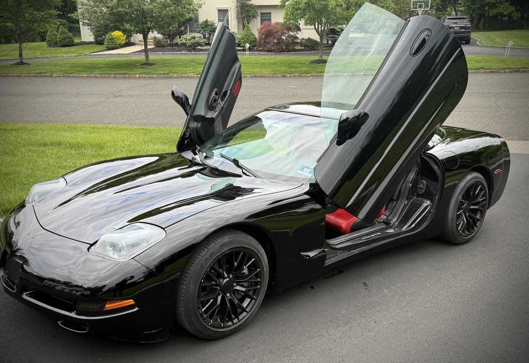2000 Chevrolet Corvette C5 - Image 2 of 13