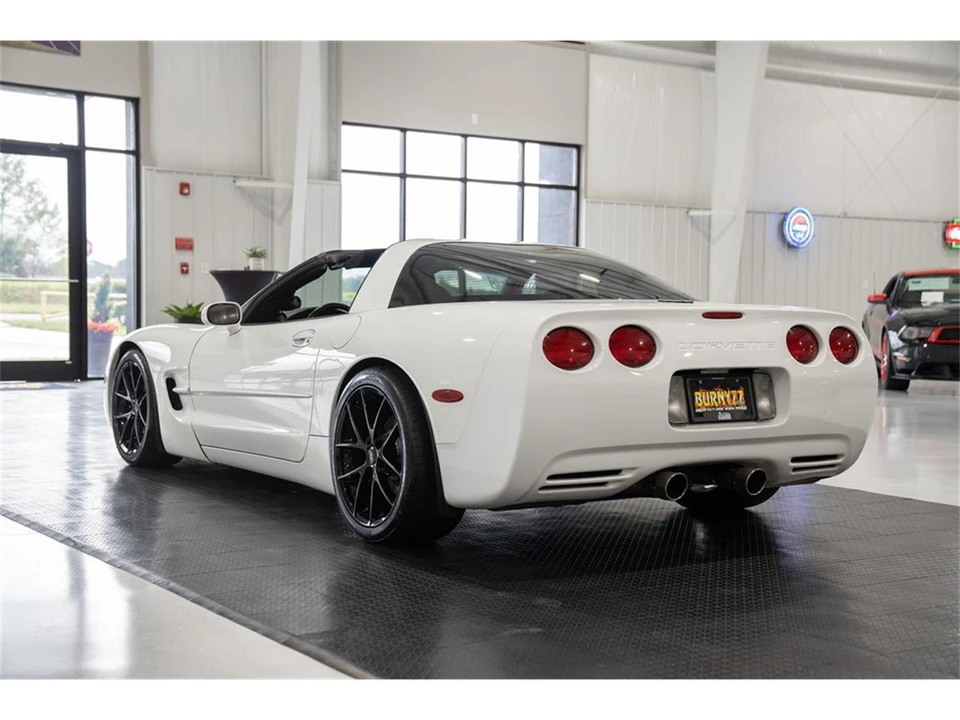 2000 Chevrolet Corvette C5 - Image 5 of 31