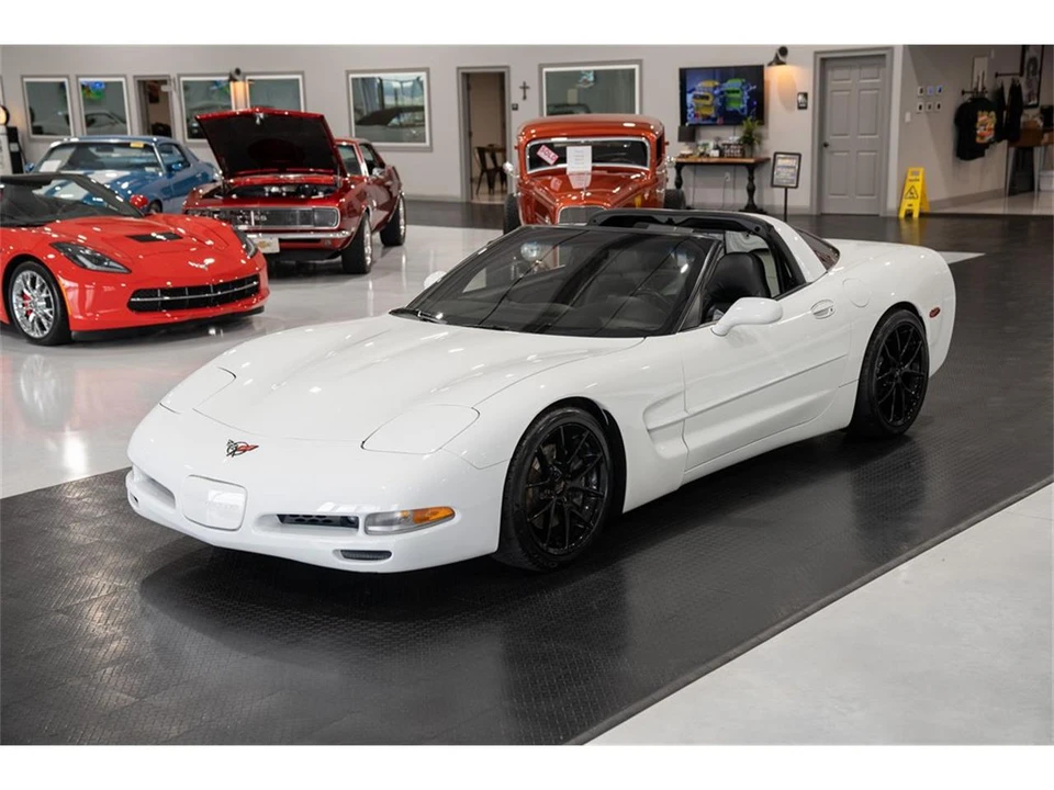 2000 Chevrolet Corvette C5 - Image 2 of 31