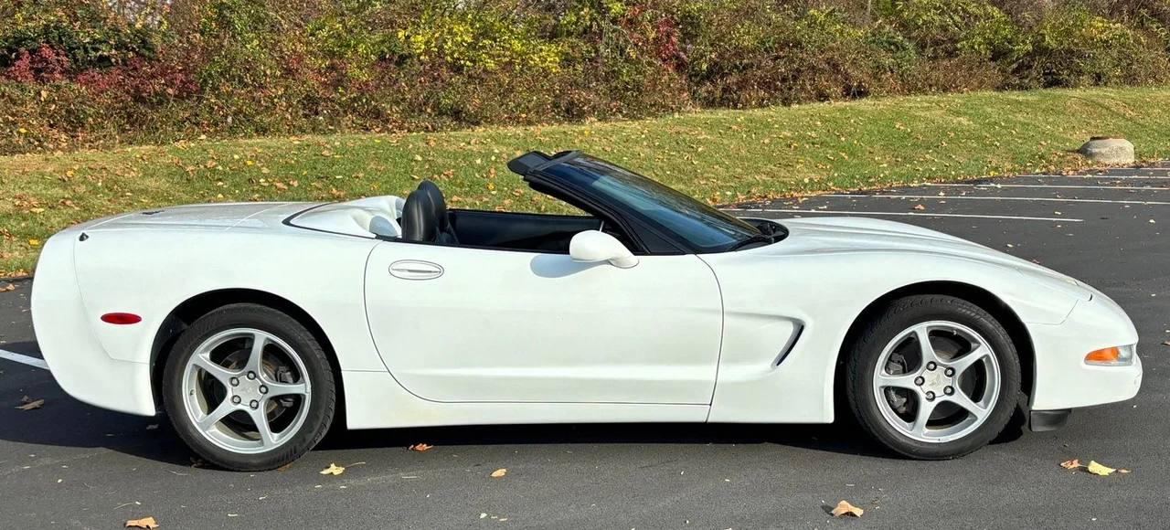 2000 Chevrolet Corvette C5 - Image 2 of 2