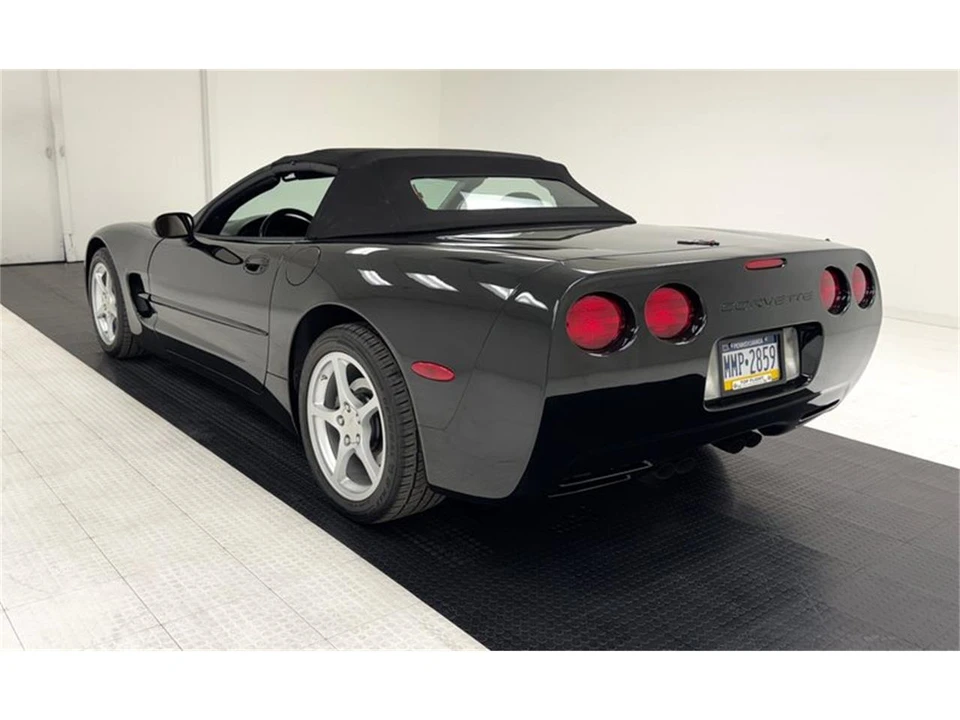 2000 Chevrolet Corvette C5 - Image 5 of 31